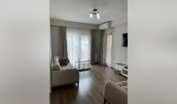 ქირავდება 62m2 ახალი აშენებული ბინა ევრორემონტით. ფასი: 700$