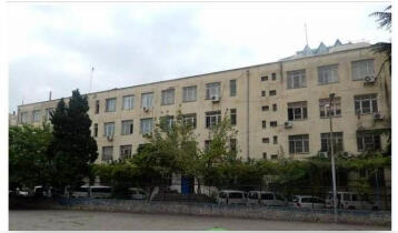 (Auto Translate!) for rent. In the city center, a universal commercial space that can be used as a training facility, medical facility, office or any commercial activity. The building area is 2317 m2, the land area is 1247 m2.
