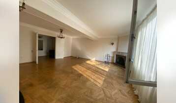 For Rent 165m2 Nonstandard Old Building Flat Renovated. Price: 1400$