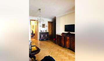 For Sale 109m2 Old Building Flat Old renovated. Price: 185000$