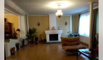 For Sale 360m2 City Old Building Flat Newly renovated. Price: 450000$