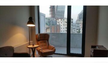For Rent 60m2 Nonstandard New building Flat Newly renovated. Price: 1000$