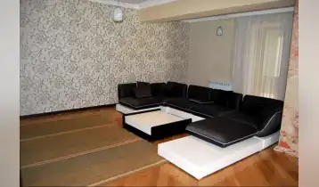 Сдается 330m2 Нестандартный Новостройка Квартира с эвроремонтом. Цена: 1700$