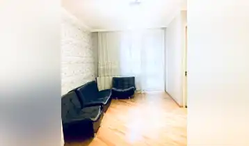{{ gallery.alt }}