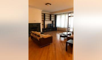 For Rent 161m2 Nonstandard New building Flat Old renovated. Price: 1700$