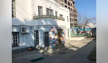 ქირავდება 375m2 ძველი აშენებული საკუთარი სახლი რემონტით. ფასი: 7500A