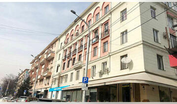 For Sale 214m2 Nonstandard Old Building Flat Not renovated. Price: 320000$
