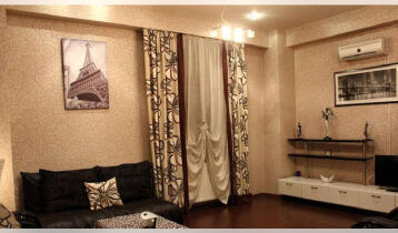 For Rent 80m2 Nonstandard New building Flat Newly renovated. Price: 900$