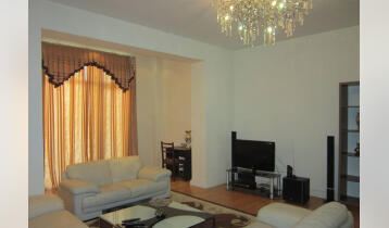 For Sale 110m2 Nonstandard Old Building Flat Newly renovated. Price: 410000$