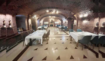 For Sale 270m2 Old Building Commercial Space (Restaraunt) Renovated. Price: 420000$