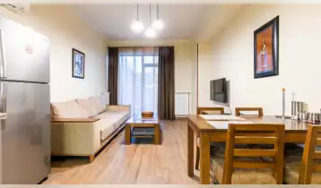 (Auto Translate!) 2-room, studio-type apartment for rent in "Domus" newly built complex with furniture and appliances.