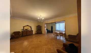 (Auto Translate!) Zakaria Palishvili Street near Vake Park, non-standard apartment of 150 square meters. 6-storey brick house. 4th floor, good renovation, oak parquet, plastic windows, central heating, 2 air conditioners, 3 balconies, garage in the yard, basement on the first floor