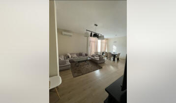 For Rent 180m2 Nonstandard New building Flat Newly renovated. Price: 1700$