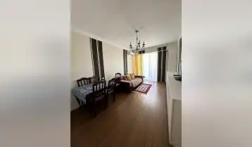 (Авто перевод!) Продается 2-комнатная квартира в Ваке, в лучшем месте, с мебелью и техникой. Рядом парк Ваке.