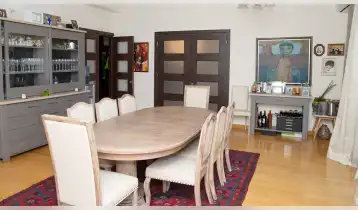 Продается 334m2 Новостройка Квартира с эвроремонтом. Цена: 950000$