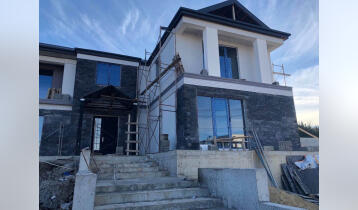 (Auto Translate!) For sale furnished house black frame is completed. Is at the beginning of the Tsavkisi turn from the first turn to the left. The best place with a view of Tbilisi and the Caucasus. The sale is in a hurry the price can be negotiated on the spot. Huge amount is spent on the foundation You can add at least 23 floors from the top. The yard is 1900 sq.m. House per floor 205 sq.m. 420 sq.m. Pool is 12 / 3.5 Besetka is up to 70 sqm.