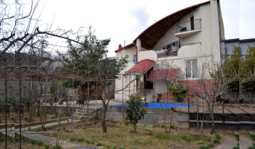 (Auto Translate!) Own house for rent in Bugebi, with central heating, TV, Internet, telephone, two fireplaces, fruit garden, pool in the yard, garage space (suitable), car parking space in the yard. Also, the third floor of the house (in white frame condition) with the best views of the city is to be furnished.