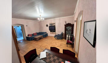For Sale 92m2 Nonstandard Old Building Flat Old renovated. Price: 125000$