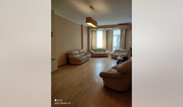 For Rent 120m2 New building Flat Renovated. Price: 1000$