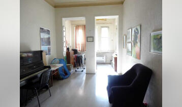 For Sale 95m2 Old Building Flat Old renovated. Price: 260000$