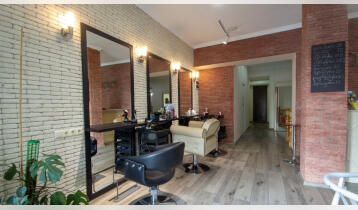 (Auto Translate!) Urgently for sale operating beauty salon Zh. Area 110 m2, all inventory remains