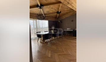 (Auto Translate!) Urgently for sale in Old Tbilisi, Sololaki, in the best location, at the foot of Mtatsminda Mountain, the fourth full floor of a newly built apartment, completed with furniture, central cooling and heating system, high quality renovation. Full photos are not uploaded, as well as 2 underground parking.