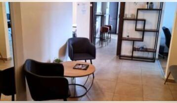 (Auto Translate!) A large, bright and beautiful 5-room apartment is for rent in the Redix complex. Partially furnished (kitchen fully). It has 24-hour security, as well as a concierge. Metro, banks, shopping center, cafes, Club 71 are nearby.