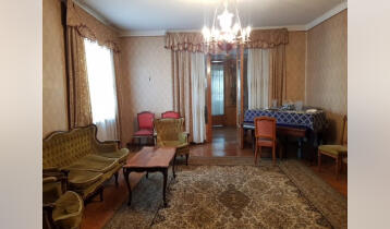 For Sale 180m2 Nonstandard Old Building Flat Old renovated. Price: 275000$