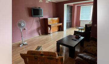 For Sale 87m2 Nonstandard Old Building Flat Old renovated. Price: 125000$