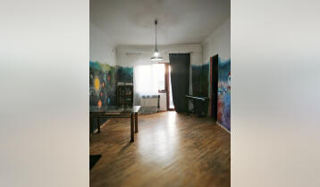 For Sale 117m2 Nonstandard Old Building Flat Old renovated. Price: 145000$