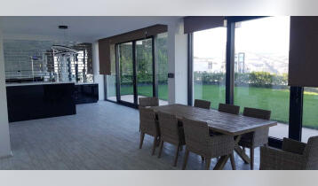 For Sale 447m2 New building Private House Newly renovated. Price: 1330000$