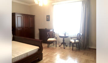 For Sale 240m2 Nonstandard Old Building Flat Old renovated. Price: 300000$