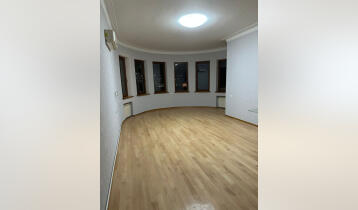 (Auto Translate!) A 245 sq.m. renovated apartment with a panoramic view is for sale in Ramishvili N1 alley, in a prestigious 6-storey building (the building has a gymnasium for common use and a yard).