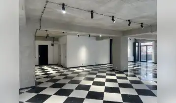 {{ gallery.alt }}