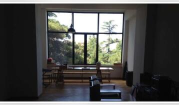 For Rent 170m2 Nonstandard Old Building Flat Renovated. Price: 2300$