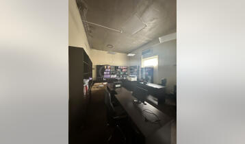 (Auto Translate!) Office/universal, commercial space for rent on Zed Zhvania square, on the first floor, from the entrance street, the space is renovated and clean.