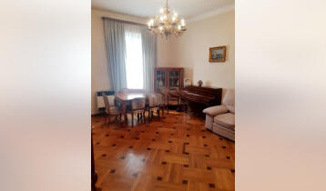 For Sale 110m2 Nonstandard Old Building Flat Old renovated. Price: 360000$
