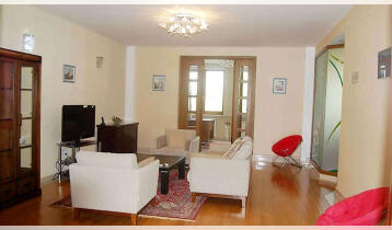 For Rent 148m2 Nonstandard New building Flat Renovated. Price: 1400$