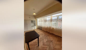 (Auto Translate!) A 3-room apartment is for sale in the central area of ​​the city near the monument of Vazha Pshavela. Vazha Pshavela metro station on Zed avenue. With a balcony. From where you can shake hands with the Vazha monument :) All the necessary infrastructure is located around the apartment: