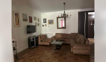 For Sale 140m2 City Old Building Flat Newly renovated. Price: 235000$