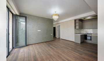 (Auto Translate!) Newly renovated and uninhabited three-bedroom apartment in a newly built and partially occupied, modern and energy-efficient building is for sale. The renovation is done with the highest quality renovation materials, Spanish tile, German laminate, Italian wallpaper. The apartment can be viewed at any time.