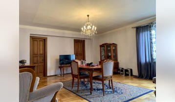 For Sale 86m2 Czech Old Building Flat Old renovated. Price: 115000$