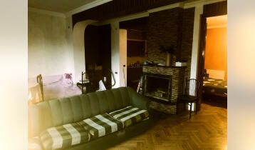 For Sale 100m2 Nonstandard Old Building Flat Old renovated. Price: 134000$