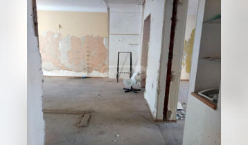 For Sale 234m2 Nonstandard Old Building Flat Not renovated. Price: 190000$