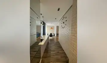 {{ gallery.alt }}