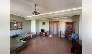 For Sale 110m2 Nonstandard Old Building Flat Old renovated. Price: 154000$