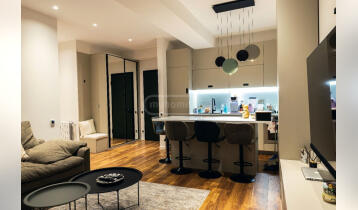 (Auto Translate!) A newly renovated apartment with furniture is for sale on Arki Tamarashvili.