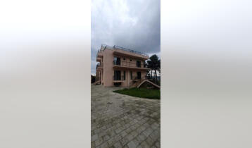 For Rent 600m2 New building Private House Newly renovated. Price: 3500$