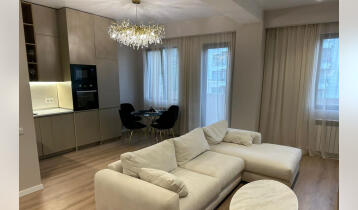 (Auto Translate!) New renovated apartment for sale. With furniture and built-in appliances, built-in wardrobes.