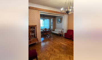 (Auto Translate!) Apartment for sale in Vake, near the round garden. Fourth floor, old renovation (natural gas, hot water, central heating, internet). The area of ​​the apartment is 142.01 sq.m. The ceiling is 3.10 m. 2 bedrooms, 2 bathrooms, hall, two large living rooms, closed loggia, isolated kitchen, 1 storage room, 1 balcony, cellar. Part of the furniture remains in the apartment, details are negotiable.